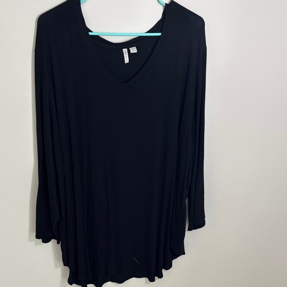 Cato Black Long Sleeve V-Neck Top - Picture 2 of 7